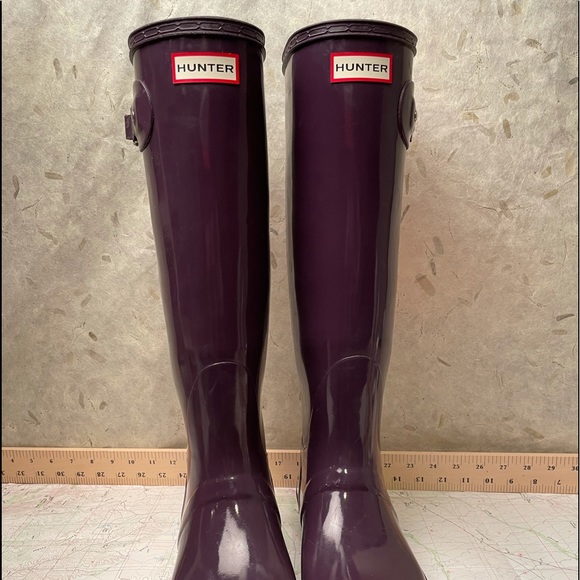 Hunter Rain Boots Tall Gloss Eggplant Color - Picture 9 of 12